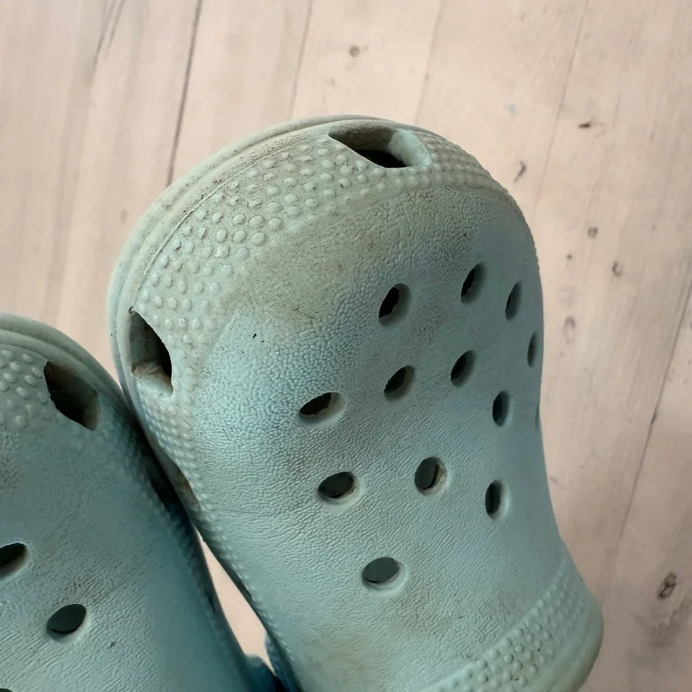 Crocs classic slip‎ on clogs light blue child size 12